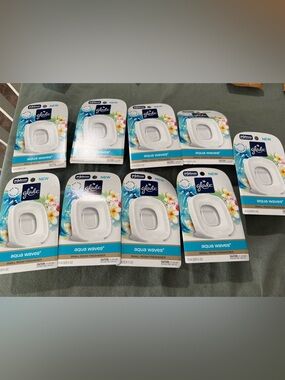 Glade Aqua Waves Small Room Freshener Packs - White & Blue Packaging